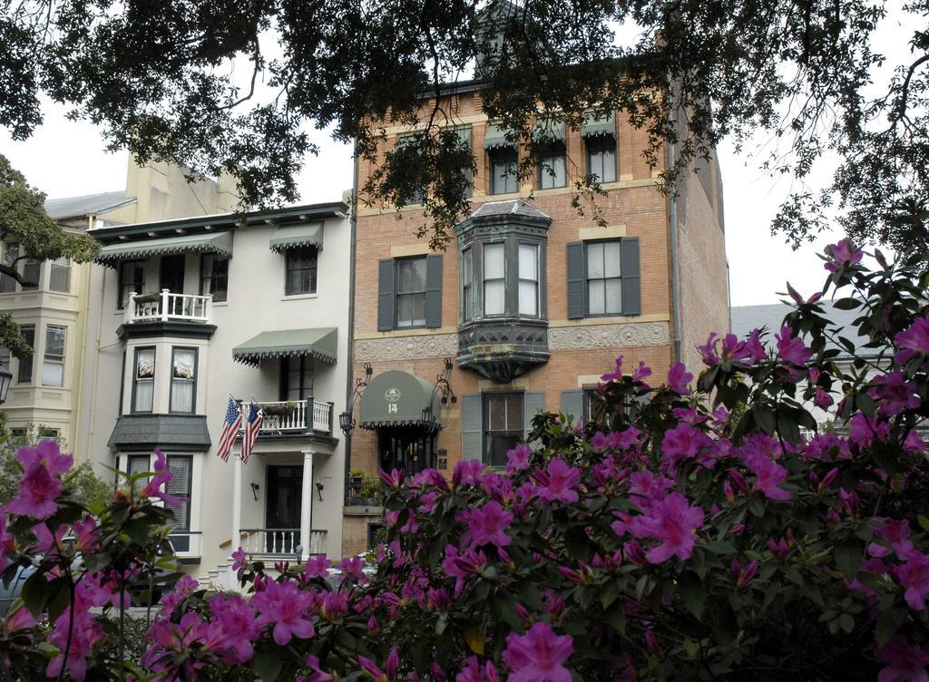 Foley House Inn Savannah Exterior photo